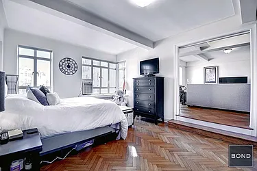 Rented by Bond New York