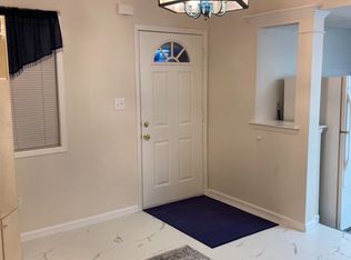 (Undisclosed Address), Deer Park, NY 11729