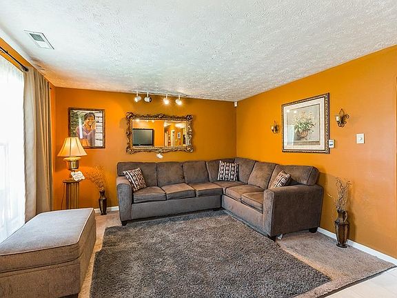 5th image of 561 Hollow Creek Ct