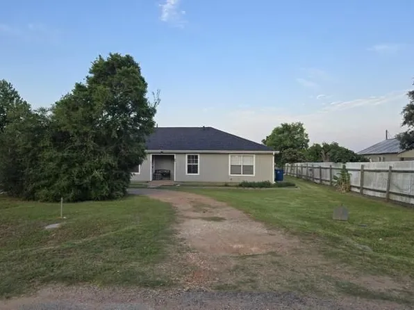 256 Alleda Rd, Waller, TX 77484