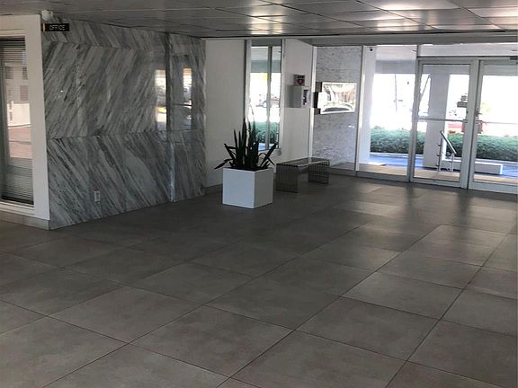4th image of 401 Golden Isles Drive #1010