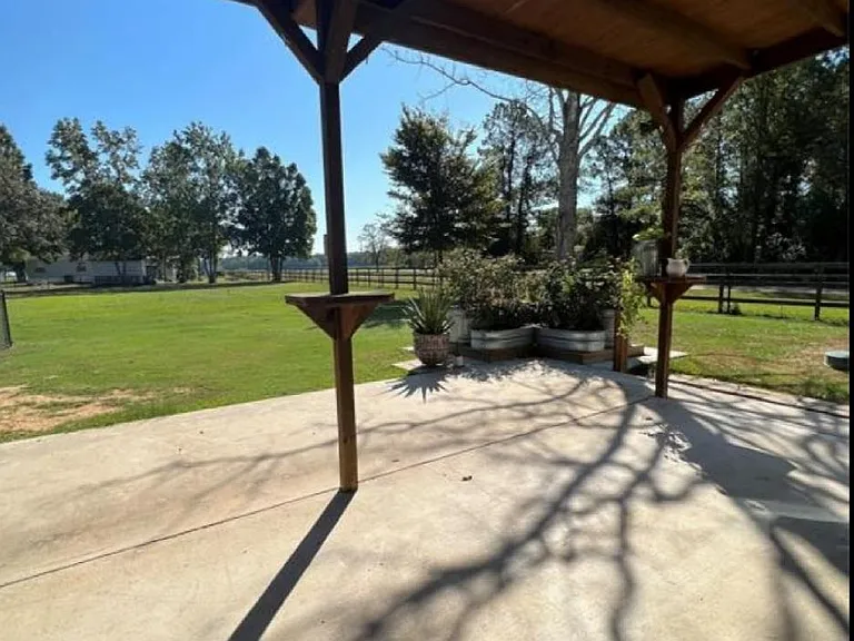 2133 County Road 676 — Photo 6