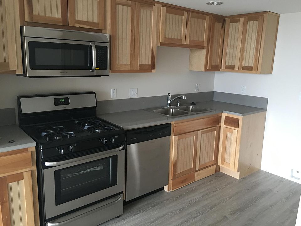 2nd image of 12037 Hart St APT 403