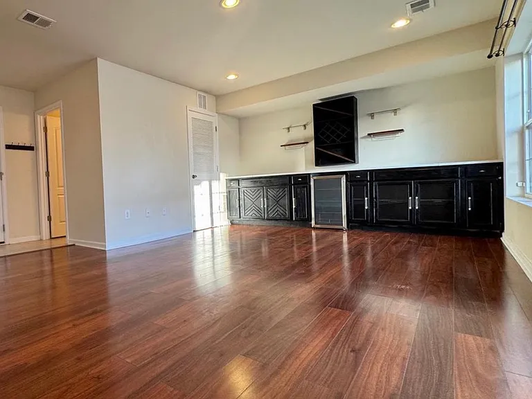 20955 Brunswick Ln — Photo 3