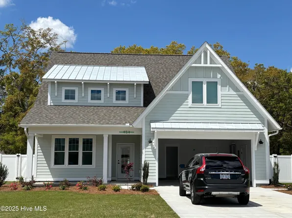454 Raven Glen Drive, Southport, NC 28461