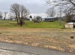 709 Hollybrook Dr, Harrisville, WV 26362