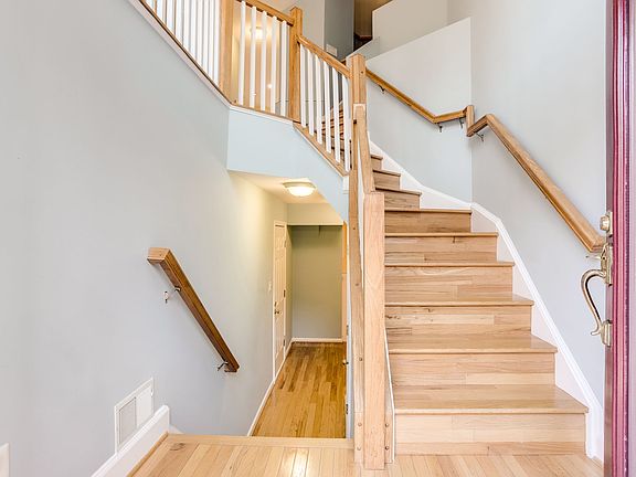 2nd image of 11472 Waterhaven Ct