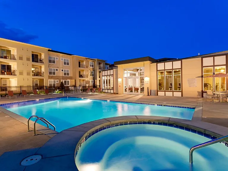 WestLink at Oak Station apartments community photo
