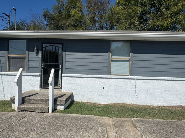 3713 Village Trl #1