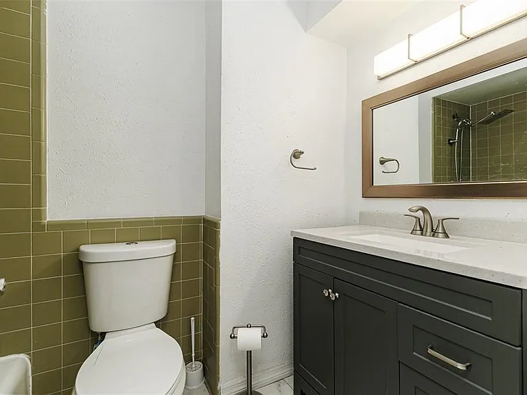 408 Lake Ned Rd — Photo 16