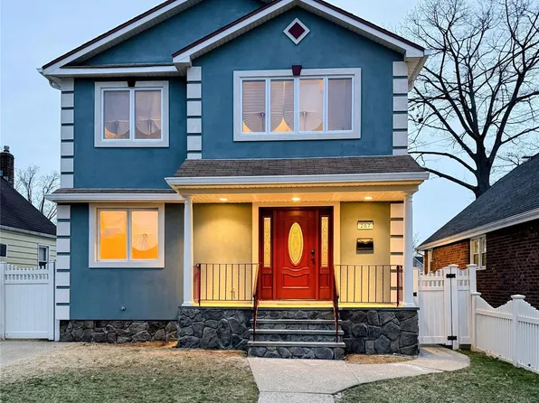 267 Seidman Place, Franklin Square, NY 11010