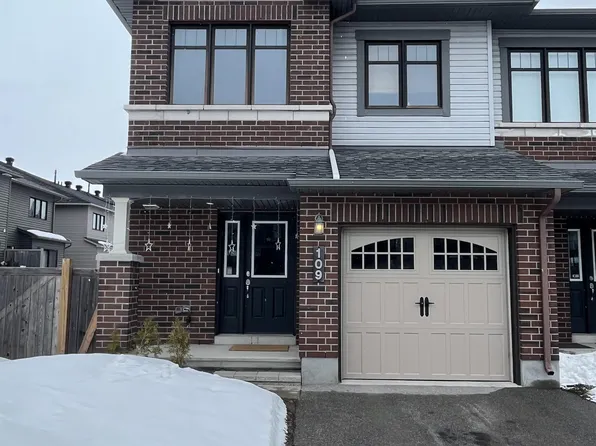 109 Sweetwater Ln #1, Ottawa, ON K2T 0L1
