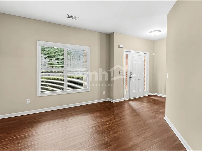 492 Winter Haven Ln — Photo 17