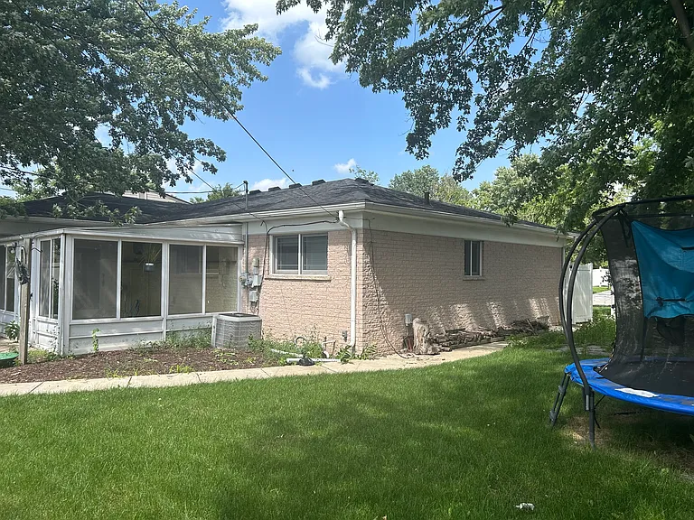 5045 Abington Dr — Photo 18