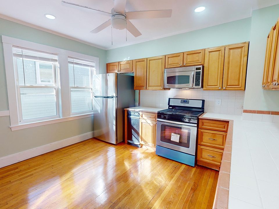 1st image of 4442-4444 Washington St #3