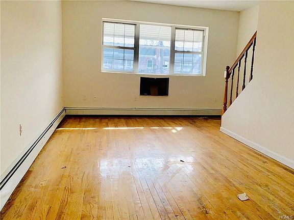 3rd image of 729 E 223rd St