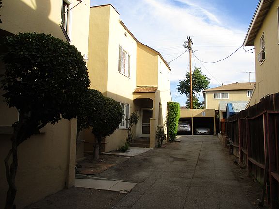 3rd image of 1317-1319 E Wilson