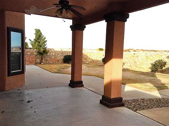 3rd image of 728 Paseo De Suerte Dr