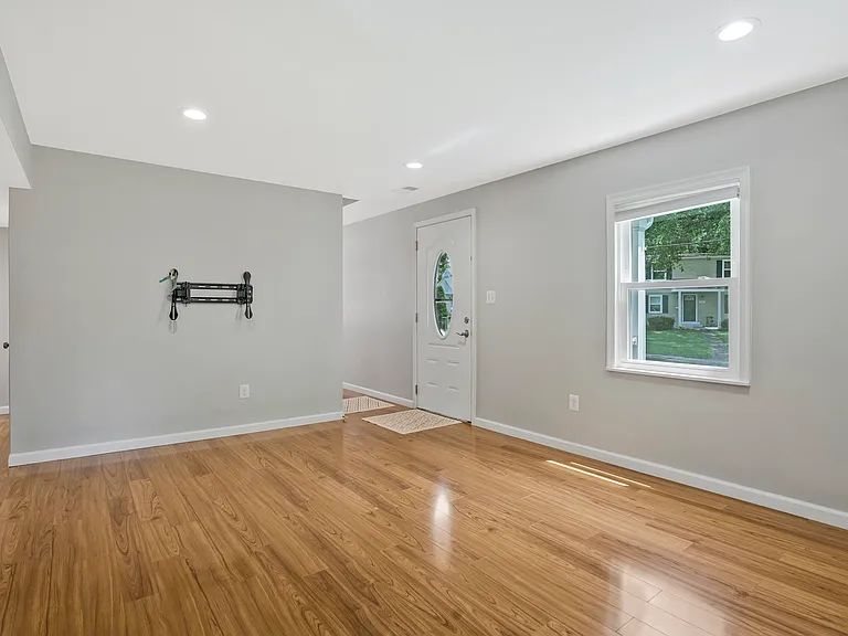 6024 Rixey Dr — Photo 13