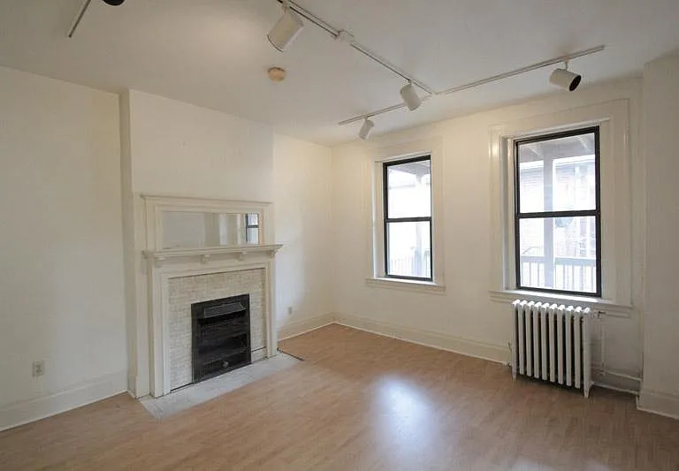 200 Kelly Ave #2 — Photo 3