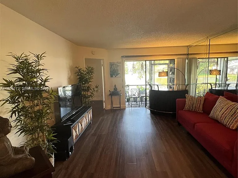 5533 Courtyard Dr #5533 — Photo 3