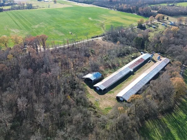 16810 Red Lodge Ln, Amelia Court House, VA 23002
