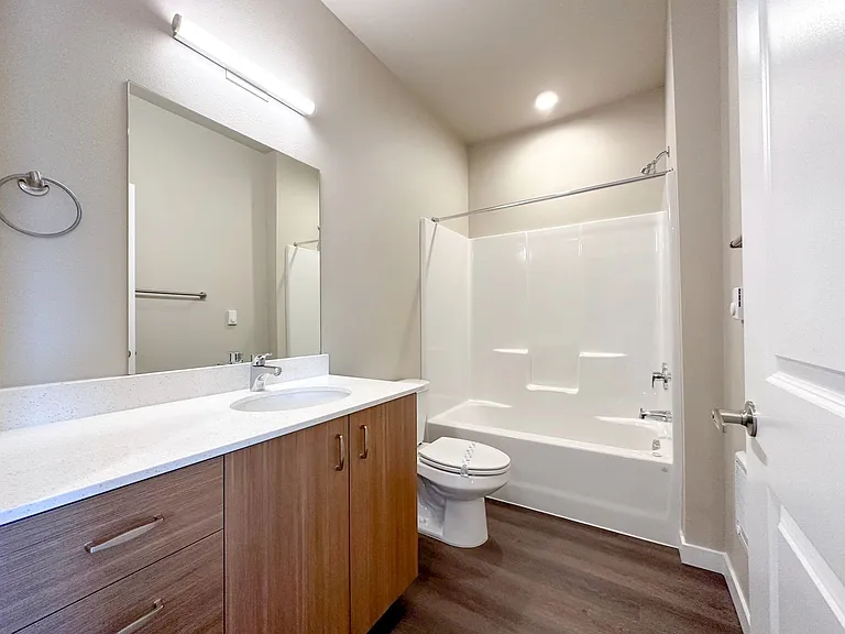 Autumn Woods Apartments — Photo 26