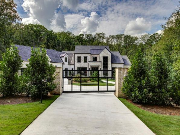 700 N Island Dr, Sandy Springs, GA 30327