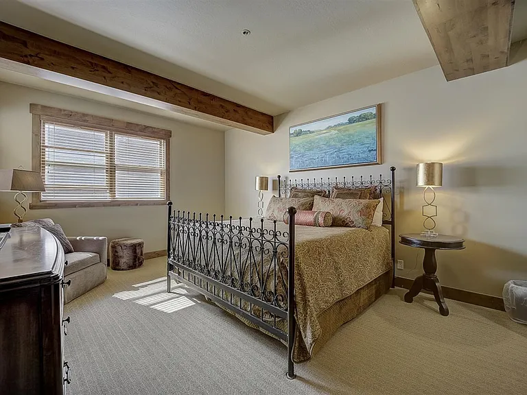 7580 Royal St E #22 — Photo 12