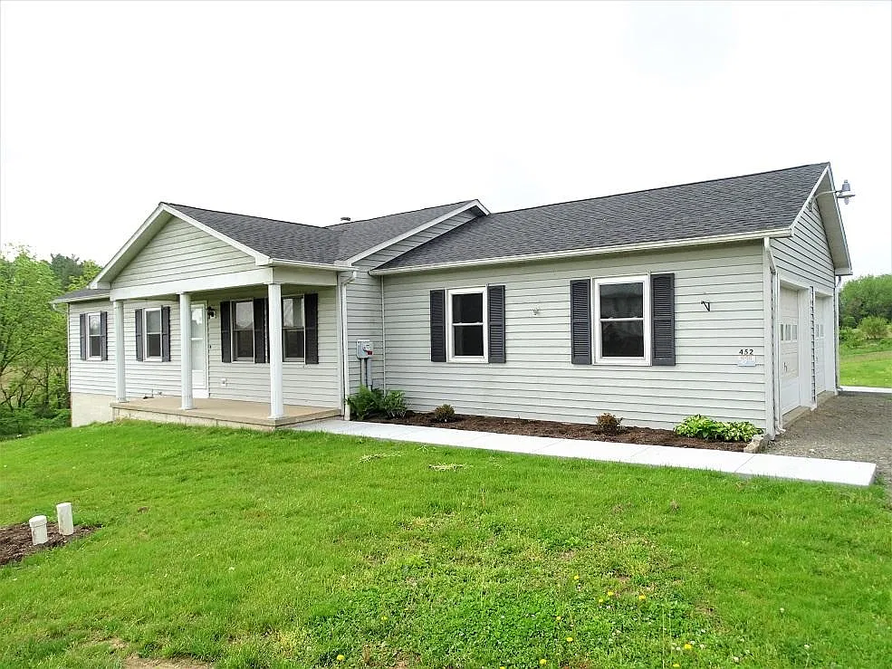 3 bed, 1120 sqft, $1,395 — Photo 1