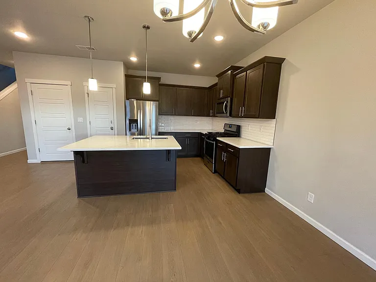 51771 Fordham Dr — Photo 2