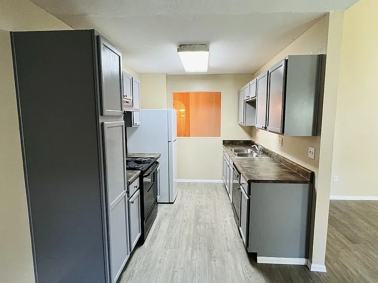 1331 Firefly Cir — Photo 6