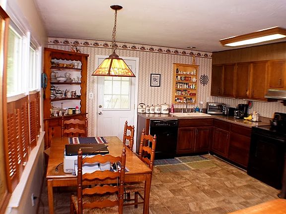 3rd image of 4109 Sherry Dr