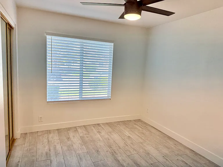 1235 N 84th Pl — Photo 9