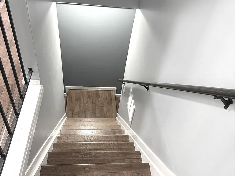 1754 Abbotston St — Photo 15