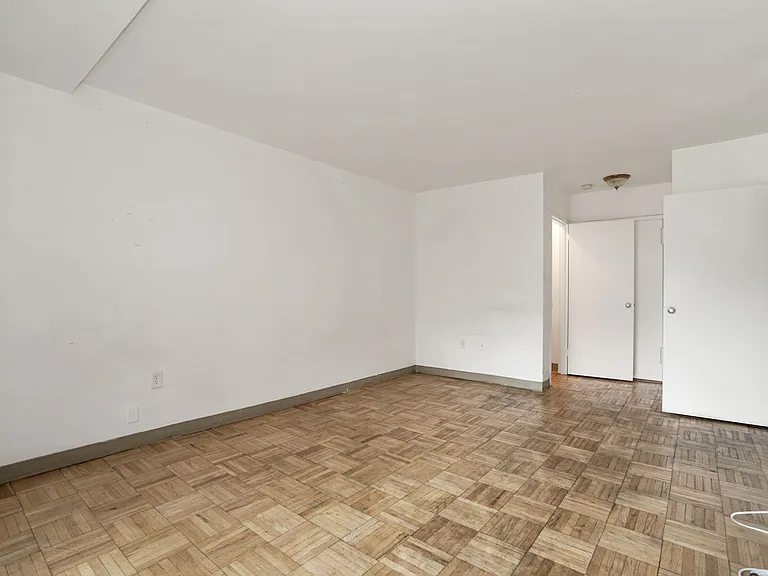 1121 Arlington Blvd #229 — Photo 2