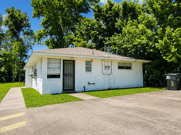 7818 Oak Knoll Ln #A, Houston, TX 77028
