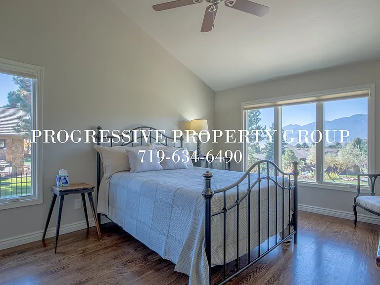 1120 Hill Cir — Photo 11