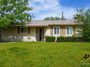 1320 Shadowglen Rd, Sacramento, CA 95864