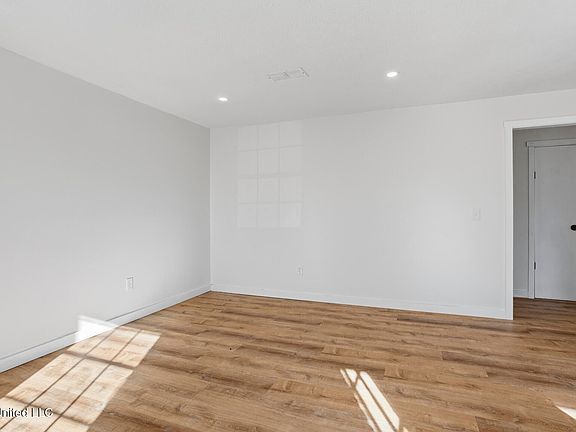 5th image of 6400 Jimmy Williams Rd