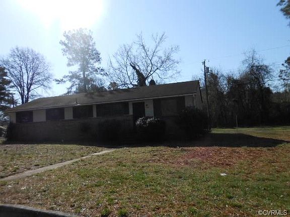 4th image of 1700 Darby Dr
