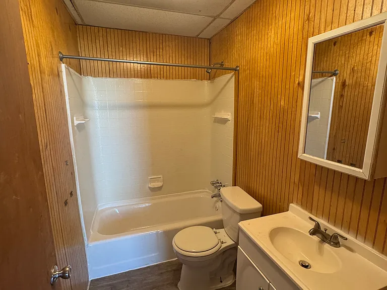 703 Ashwood Ave — Photo 7