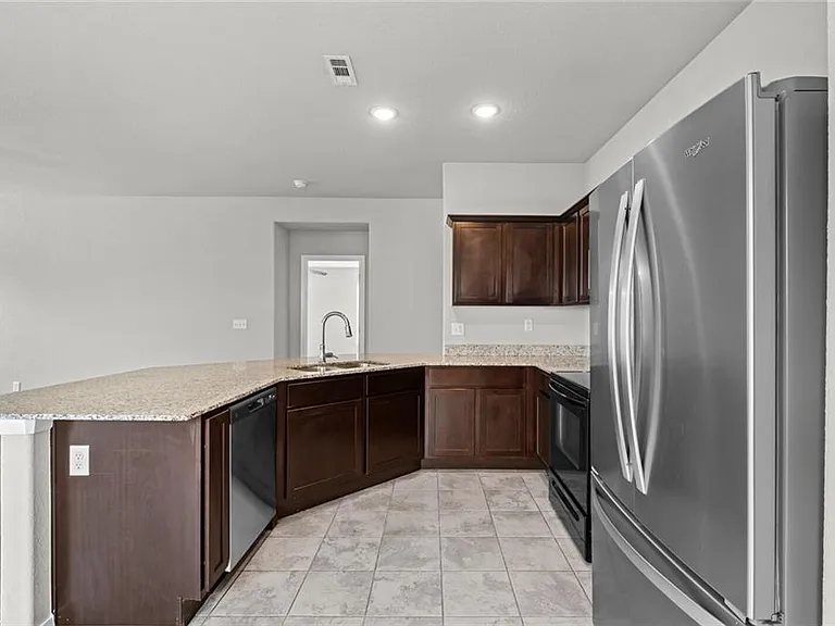 313 Woodcreek St — Photo 19