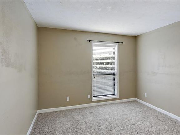 4th image of 2208 Cumberland Ct SE #2208