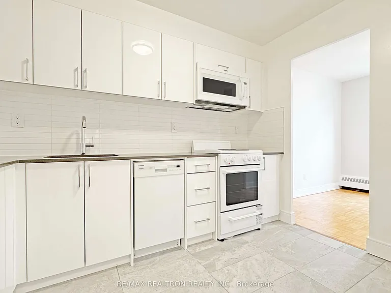 490 Eglinton Ave E #206 — Photo 6