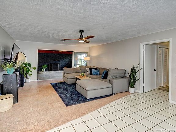 3rd image of 85 SE Saint Lucie Blvd