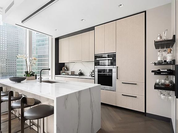 5th image of 111 Murray St #9C