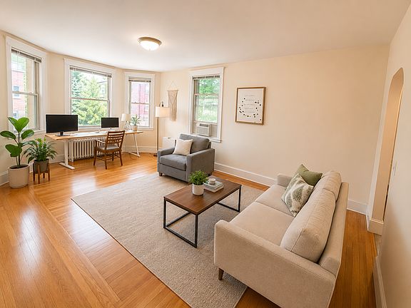 2nd image of 67 Nottinghill Rd APT 4