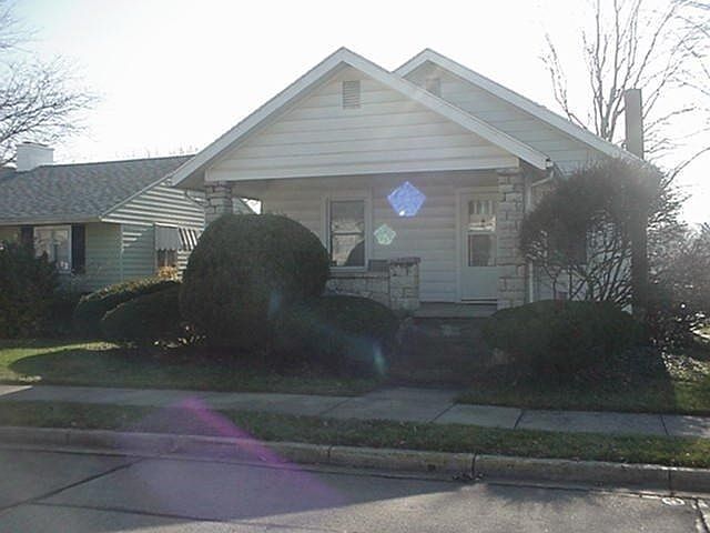 1st image of 802 Buckeye St