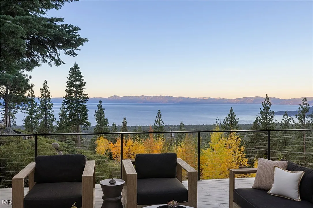 757 Champagne Rd photo 1